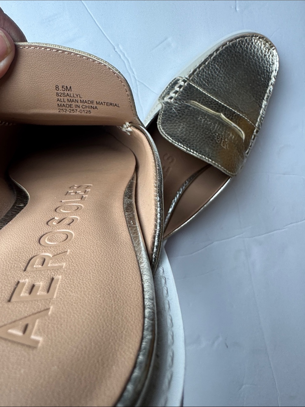 Like New Metallic Gold AEROSOLES®
Salome Slip-On Mules- Size 8.5 - Picture 8 of 8